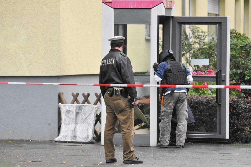 Kofferbombe entschaerft Koeln Graeffstr Subbelratherstr P096.JPG